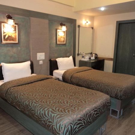 Hotel Majestic Shillong Esterno foto
