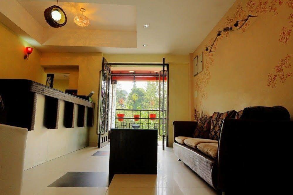Hotel Majestic Shillong Esterno foto