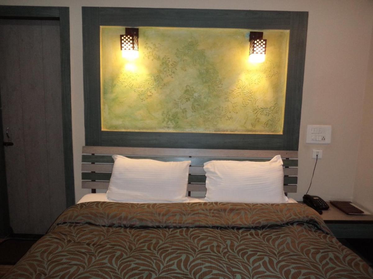 Hotel Majestic Shillong Esterno foto