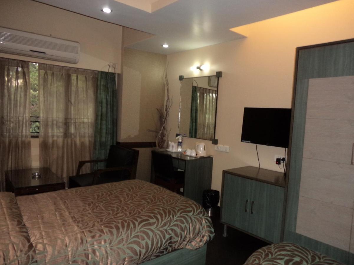 Hotel Majestic Shillong Esterno foto