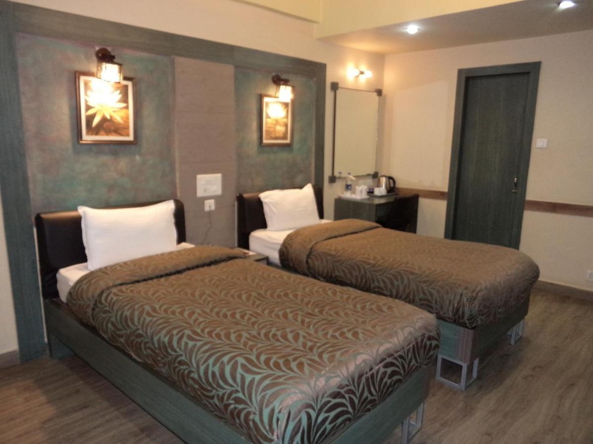 Hotel Majestic Shillong Esterno foto