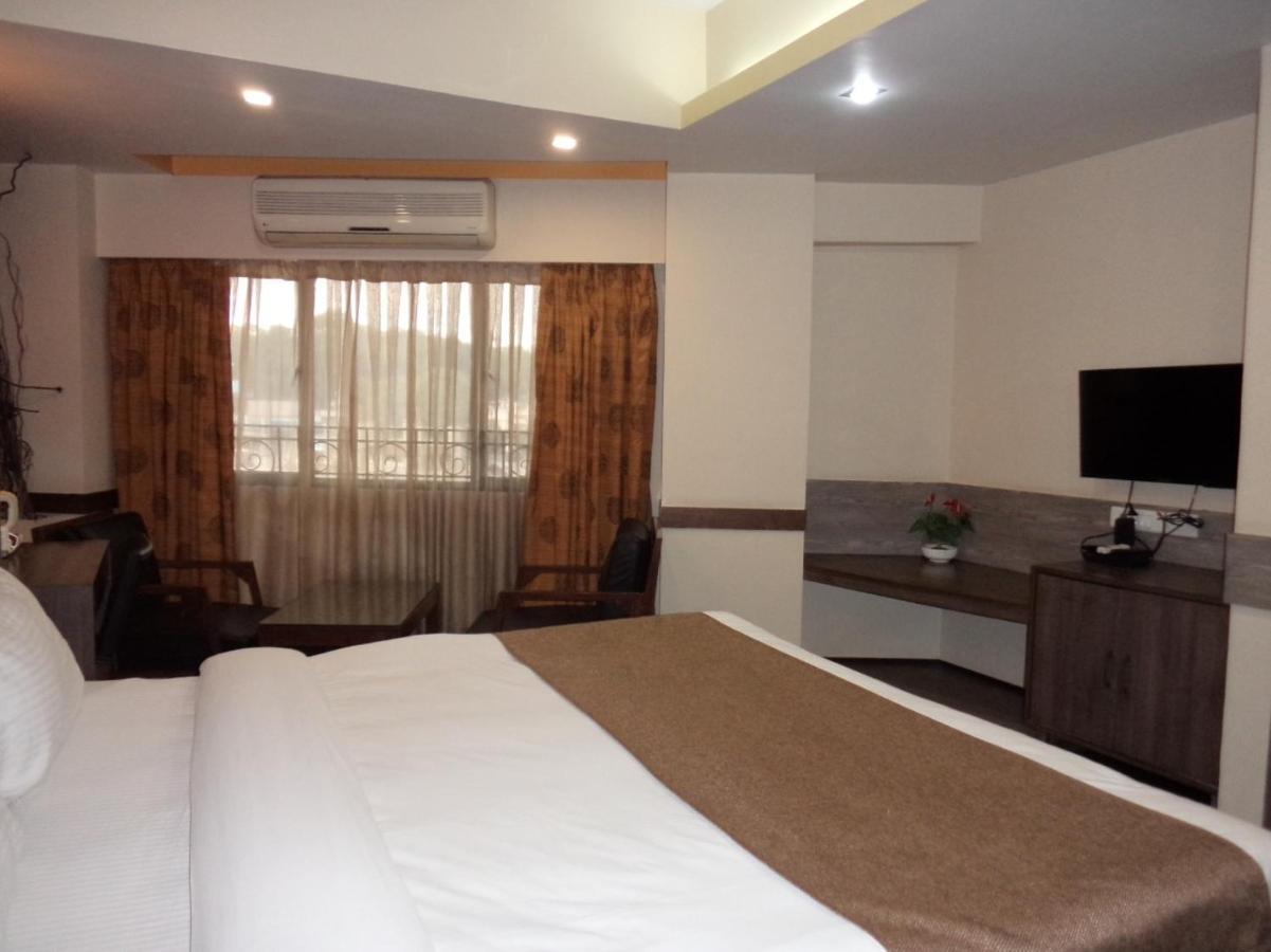 Hotel Majestic Shillong Esterno foto