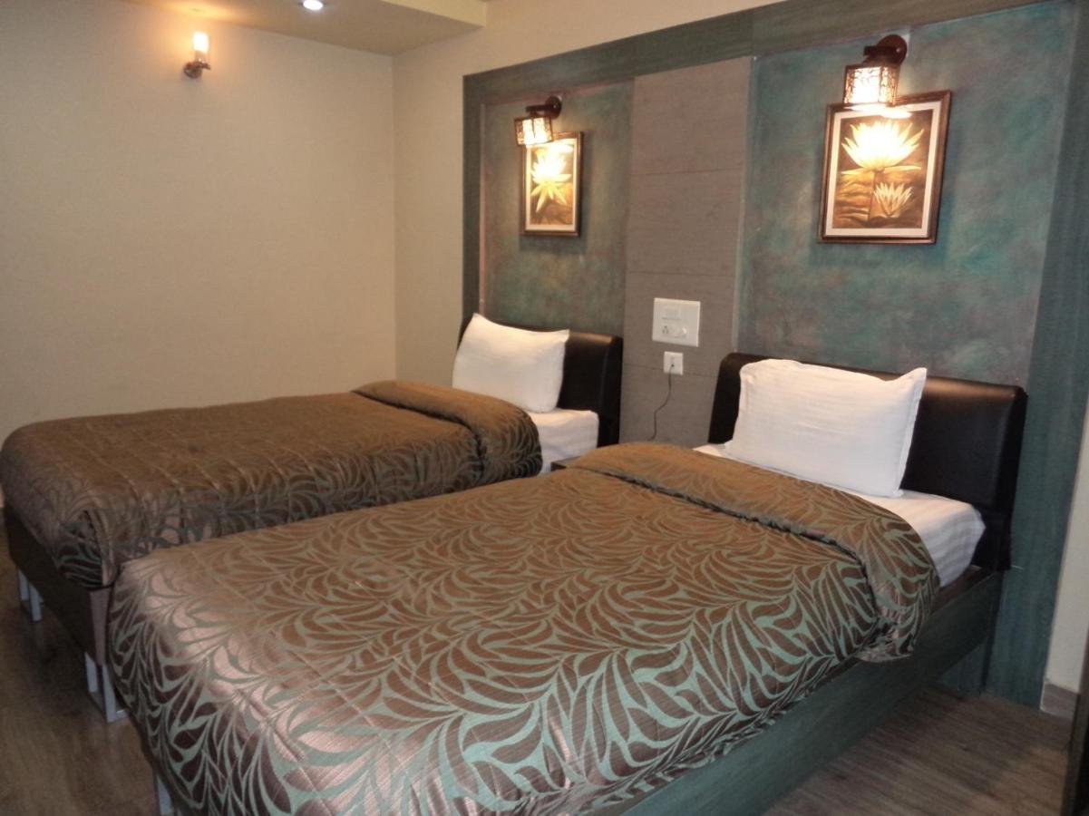 Hotel Majestic Shillong Esterno foto