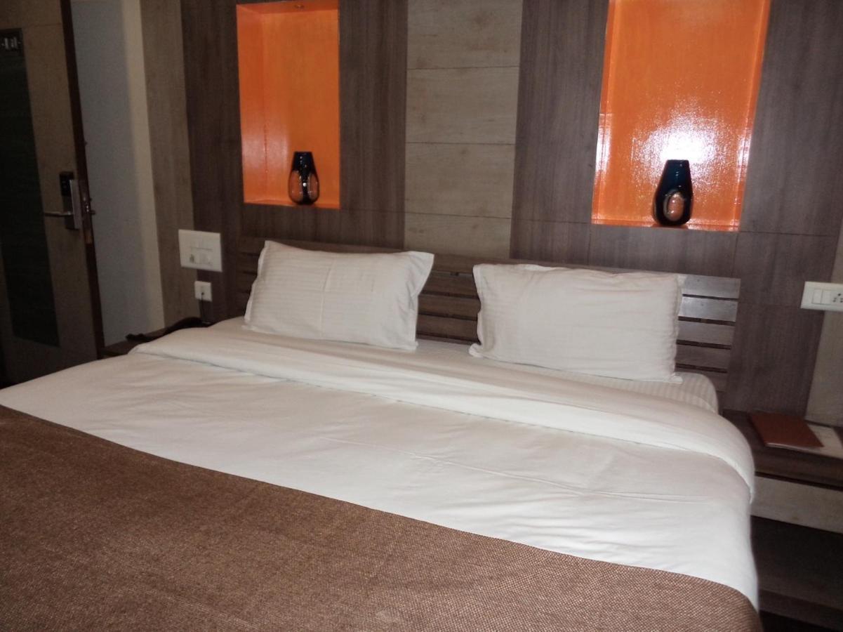Hotel Majestic Shillong Esterno foto