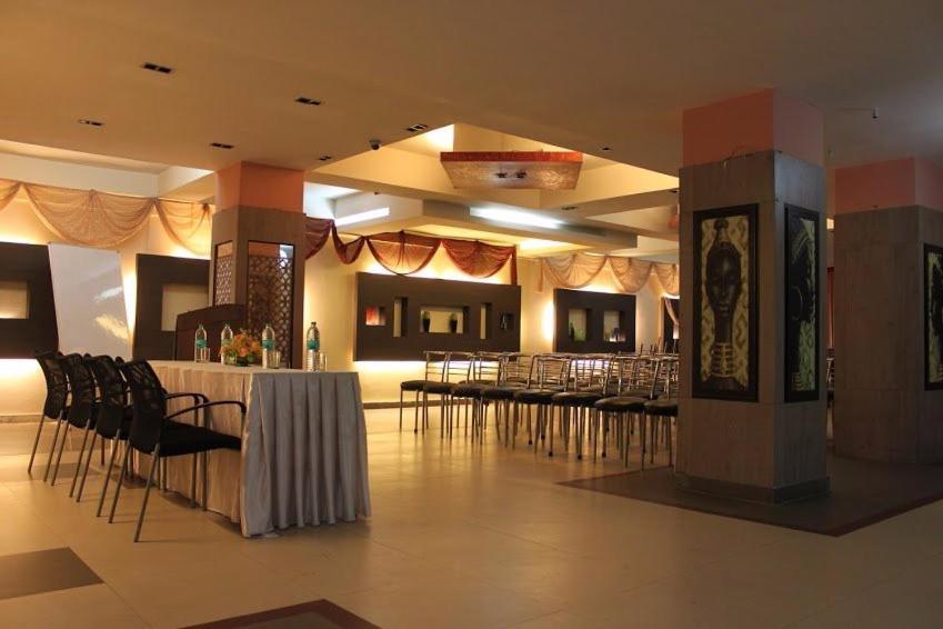 Hotel Majestic Shillong Esterno foto